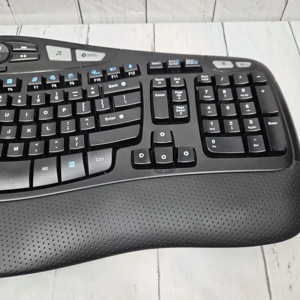 Logitech MK550 Wireless Keyboard and Mouse Combo Black Ergonomic Comfort Tested